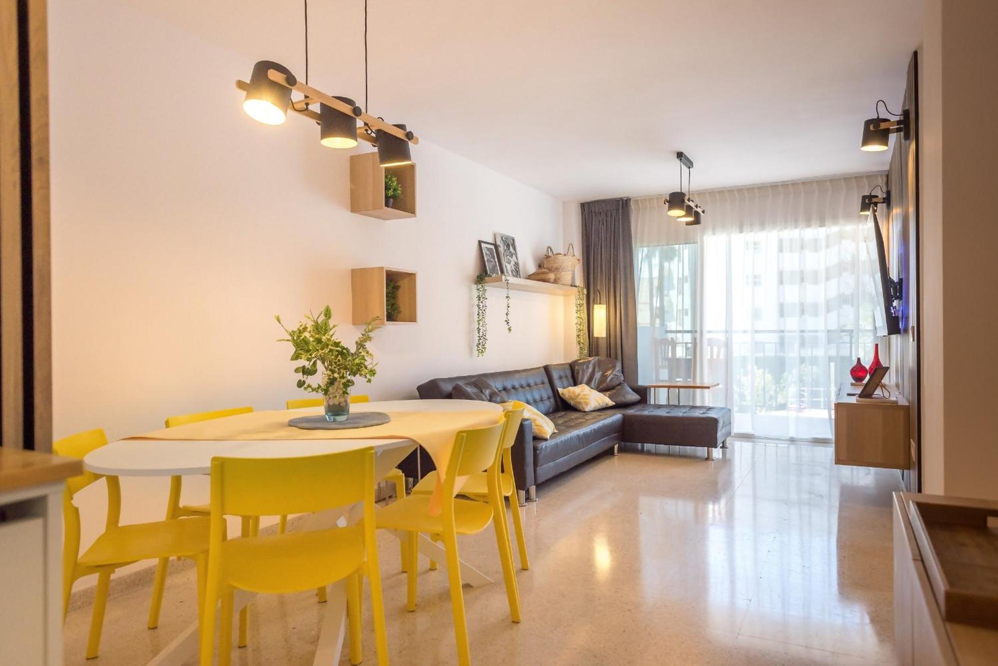 Torremolinos Yellow Fabuloso Andra Luaran gambar
