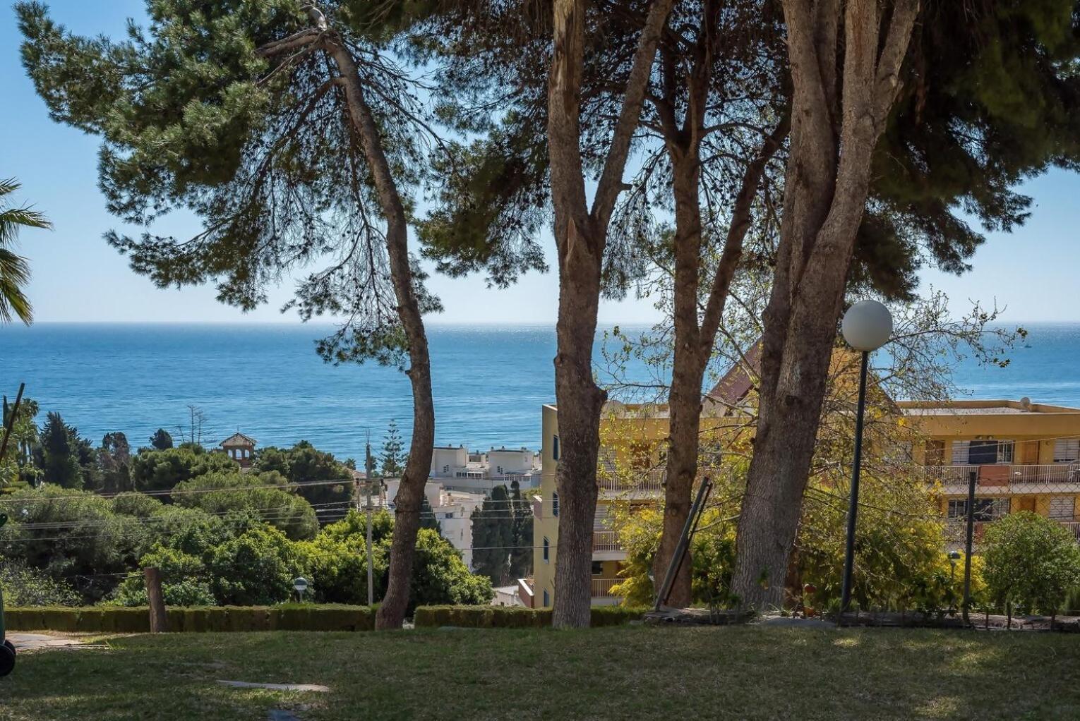 Torremolinos Yellow Fabuloso Andra Luaran gambar